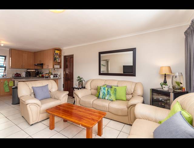2 BEDROOM APARTMENT SOLD IN BURGUNDY ESTATE